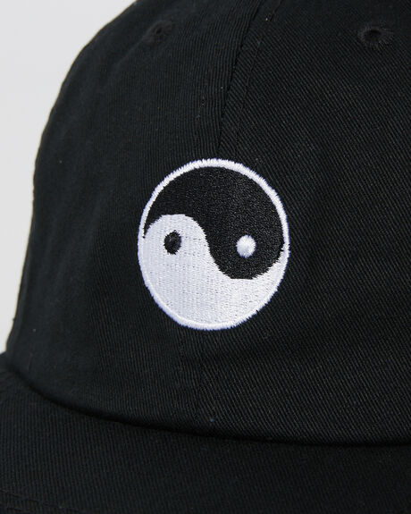 BLACK MENS ACCESSORIES NO NEWS HEADWEAR - N52311610BLK