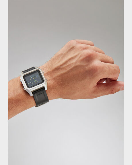 BLACK AND SILVER MENS ACCESSORIES NIXON WATCHES - A1309-625-00