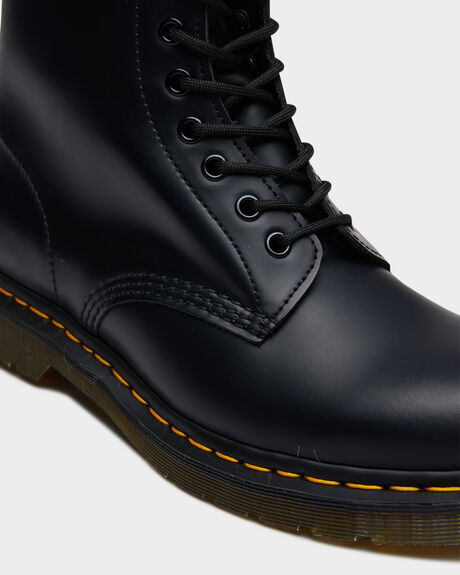 BLACK SMOOTH MENS FOOTWEAR DR. MARTENS BOOTS - 11822006