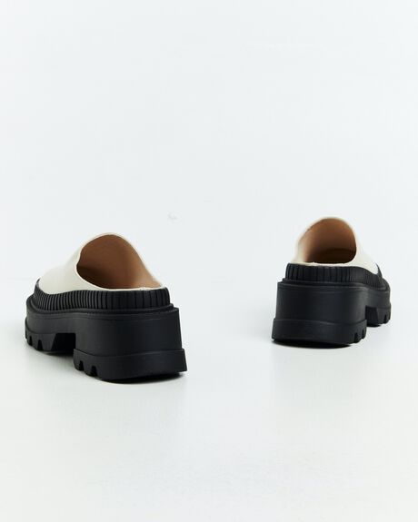 VANILLA/BLACK WOMENS FOOTWEAR ALICE IN THE EVE SANDALS - 52558300015