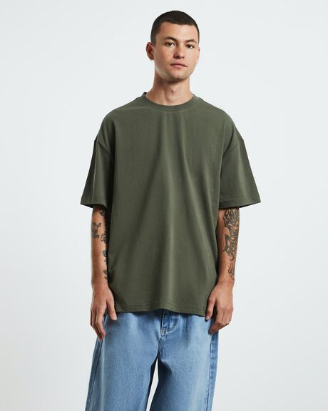 GREEN MENS CLOTHING GENERAL PANTS CO. BASICS T-SHIRTS + SINGLETS - 52319800026