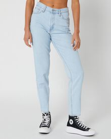 Levi s 80S Mom Jean Light Sugar SurfStitch