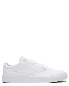 is nike tiempo good for wide feet