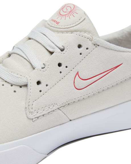 nike sb team classic summit white