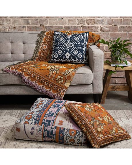 STRAWBERRY FIELDS HOME + BODY HOME HENDEER FURNISHINGS - STFIELDS-SCUSH