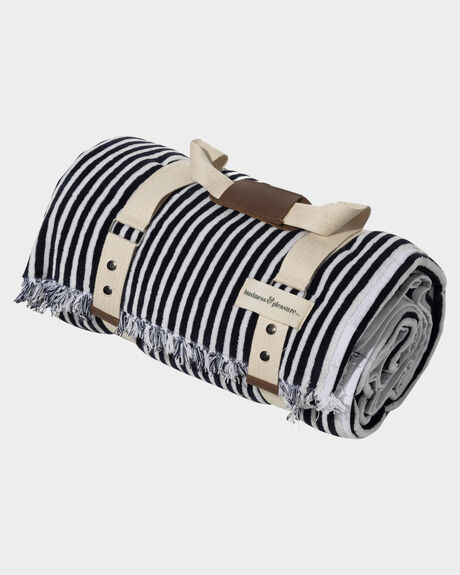 LAURENS NAVY STRIPE WOMENS ACCESSORIES BUSINESS AND PLEASURE CO BEACH ACCESSORIES - BPA-BKT-LAU-NVY