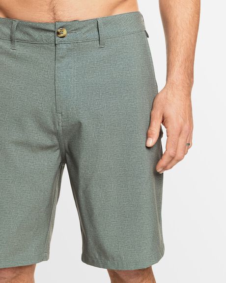 URBAN CHIC MENS CLOTHING QUIKSILVER BOARDSHORTS - AQYHY03241-KRN0