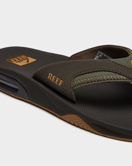 BROWN GUM MENS FOOTWEAR REEF SLIDES + THONGS - 2026BGM
