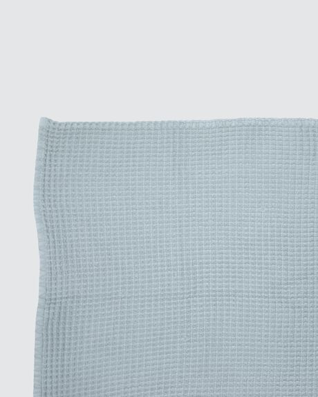 BLUE HOME + BODY HOME BAMBURY FURNISHINGS - BLVWTRCLO