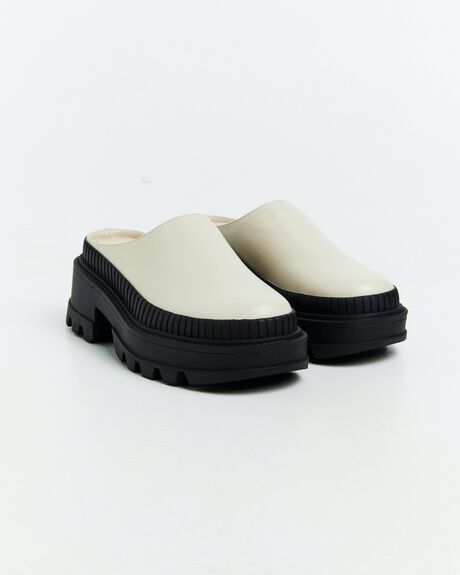 VANILLA/BLACK WOMENS FOOTWEAR ALICE IN THE EVE SANDALS - 52558300015