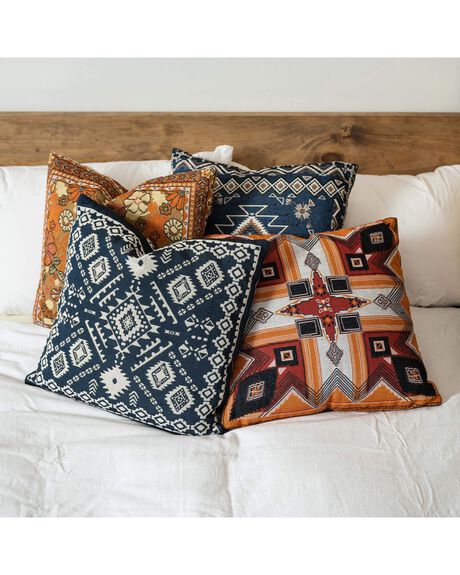 STRAWBERRY FIELDS HOME + BODY HOME HENDEER FURNISHINGS - STFIELDS-SCUSH
