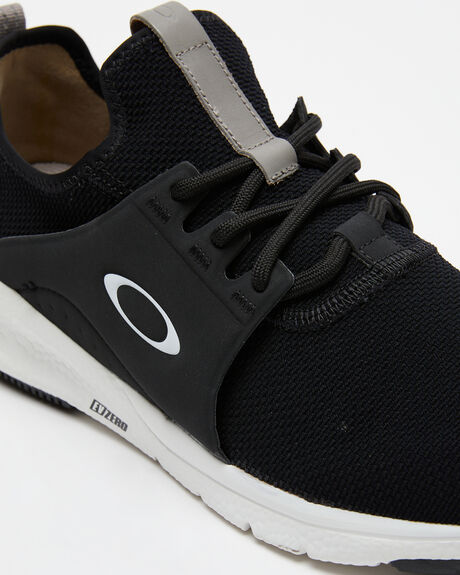 JET BLACK MENS FOOTWEAR OAKLEY SNEAKERS - FOF10013601K