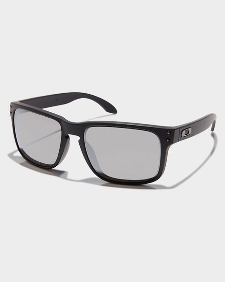 Oakley holbrook xl discount case