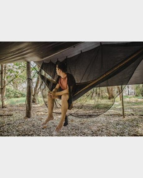 BLACK OUTDOOR CAMP + HIKE NAKIE CAMPING - NKI21TARPBLK