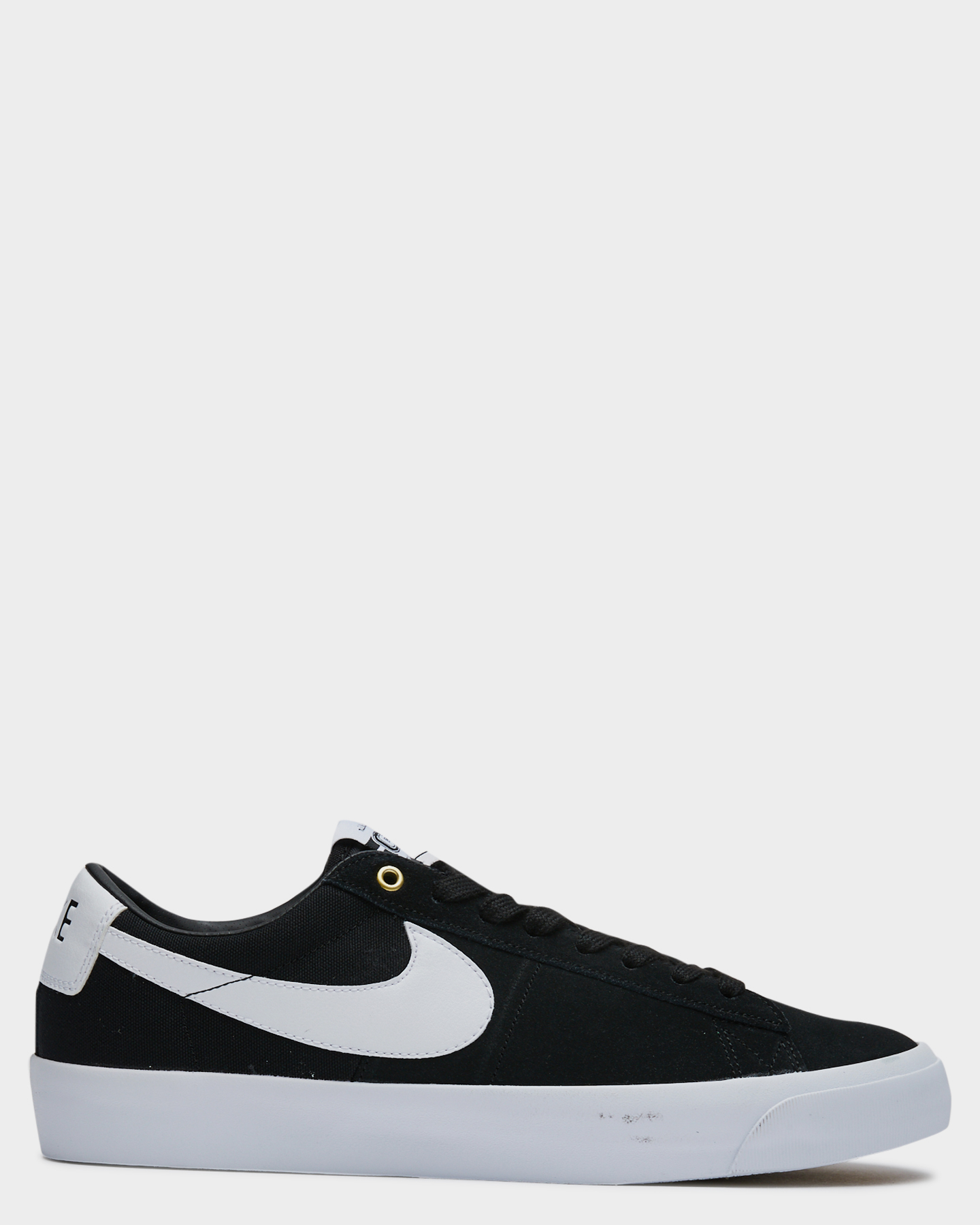 Depresión Peculiar Distribuir Nike Sb Zoom Blazer Low Pro Gt Shoe - Black White | SurfStitch