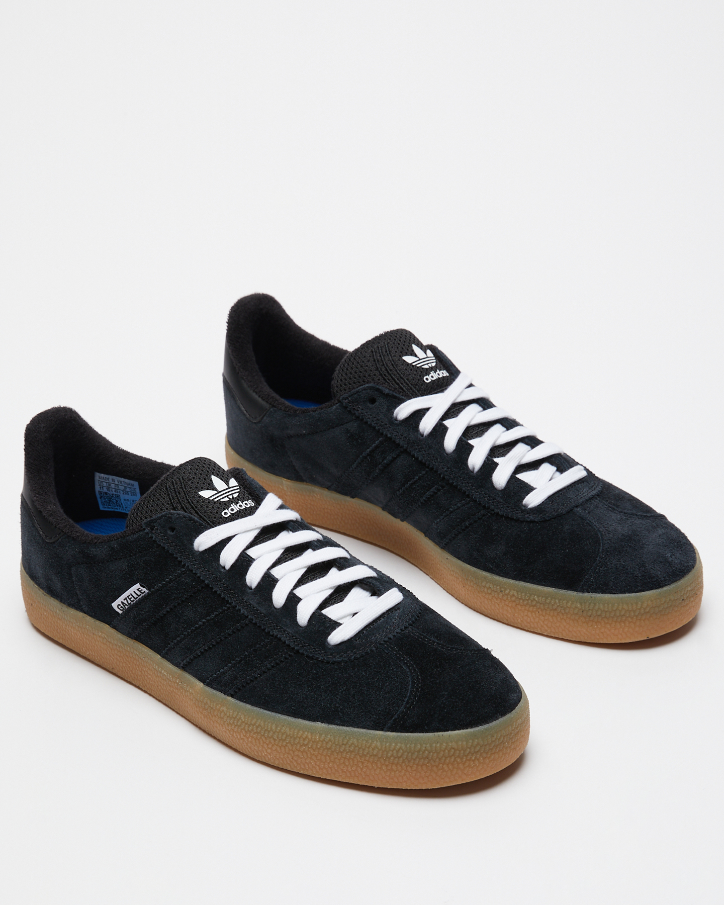 gazelle black and white