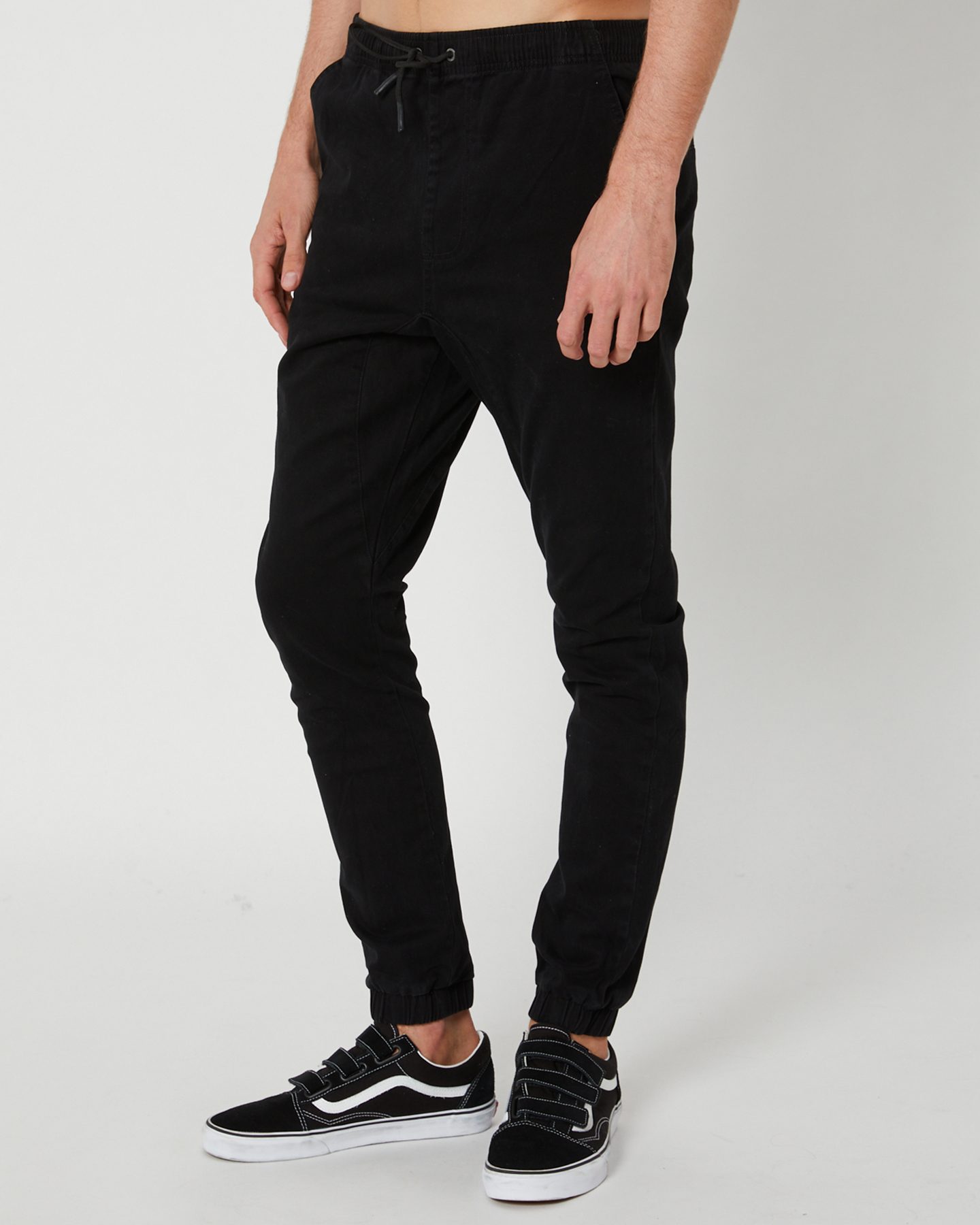 Rusty Hook Out Mens Jogger Pant - Black | SurfStitch