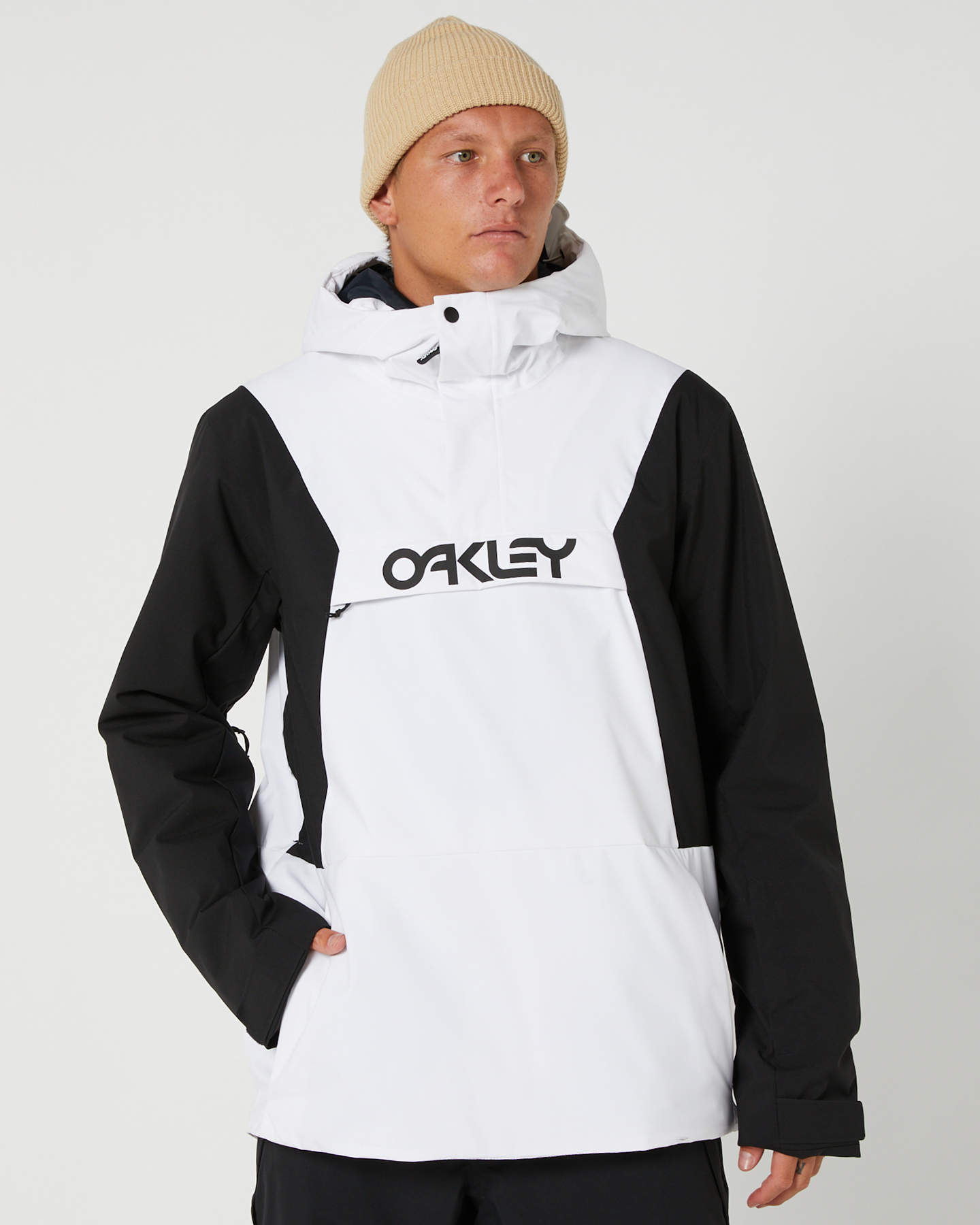 Oakley Tnp Tbt Insulated Anorak - White Black | SurfStitch