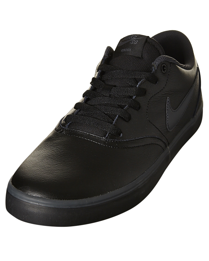 nike leather shoes womens black