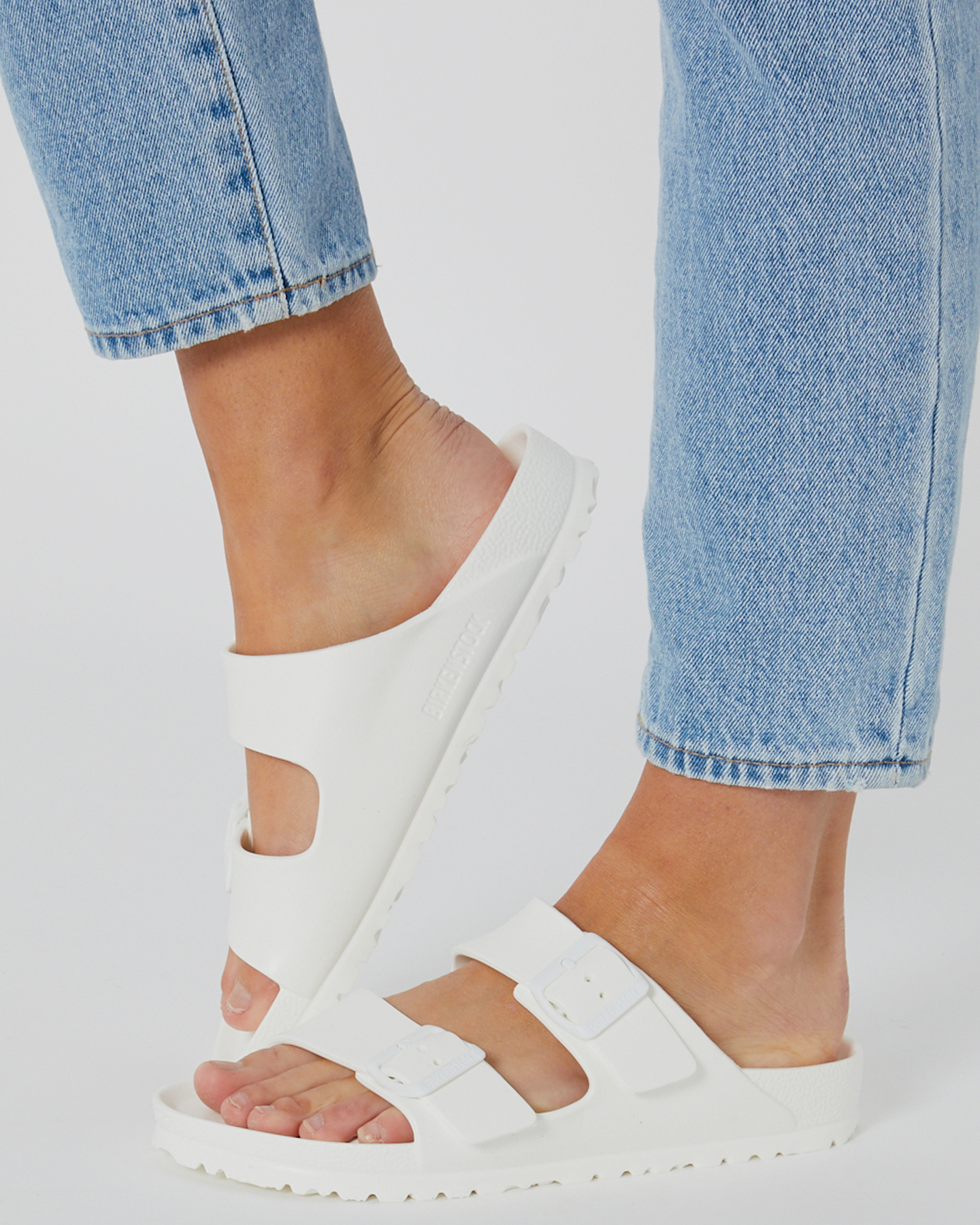 birkenstock arizona narrow white