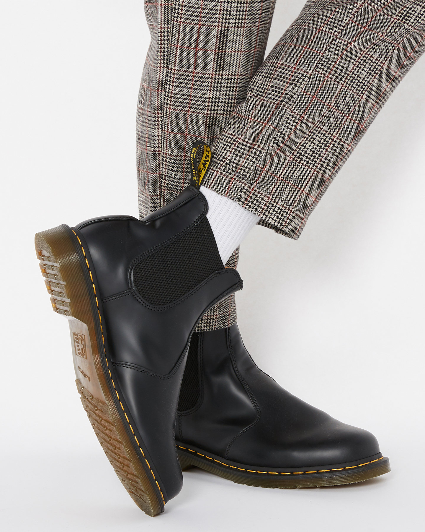 dr martens black smooth