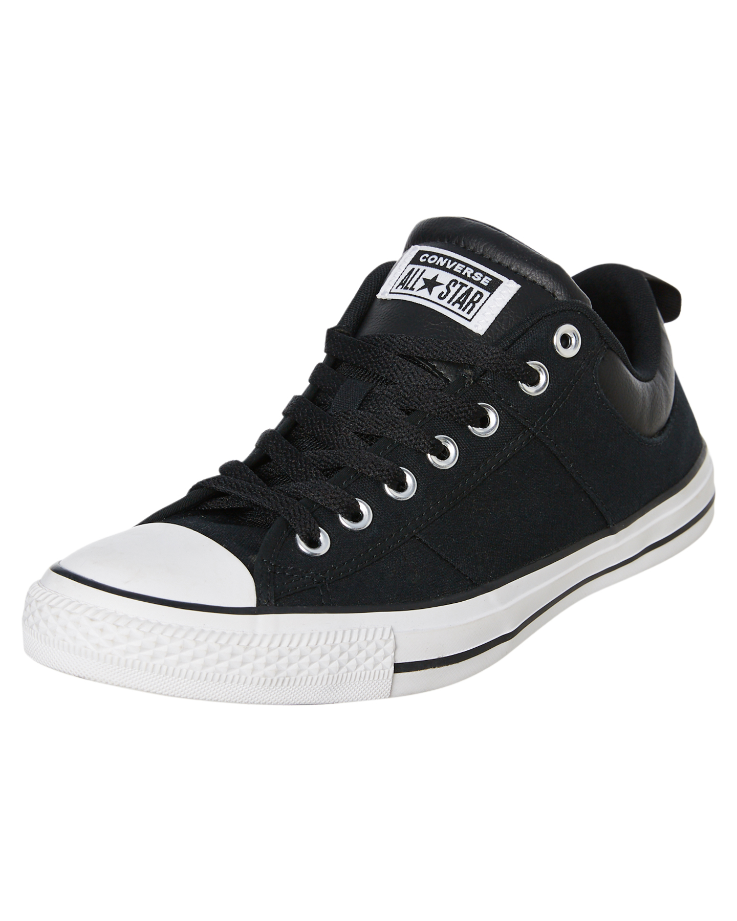 converse chuck taylor bershka Cinosural International School