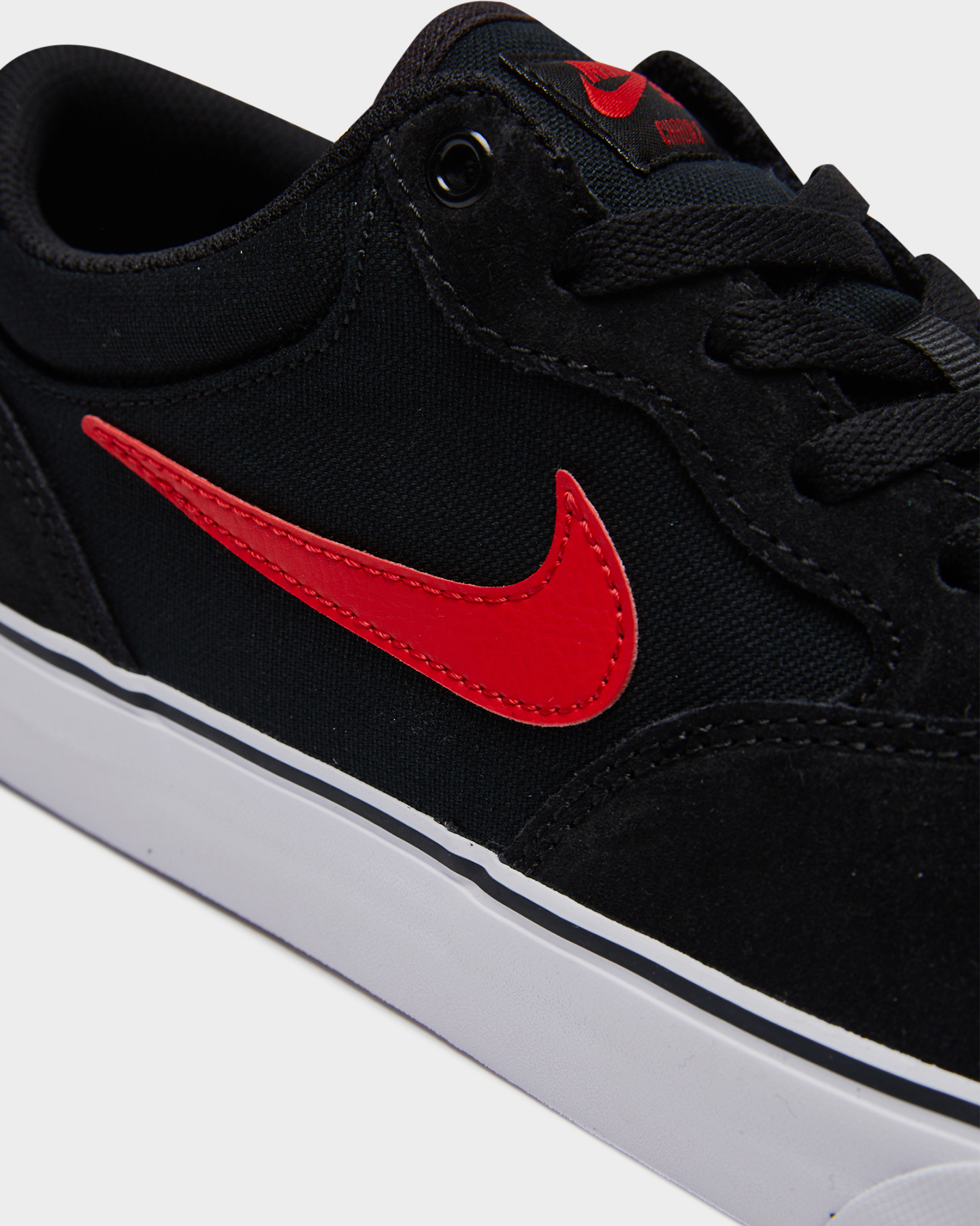 nike sb black and red
