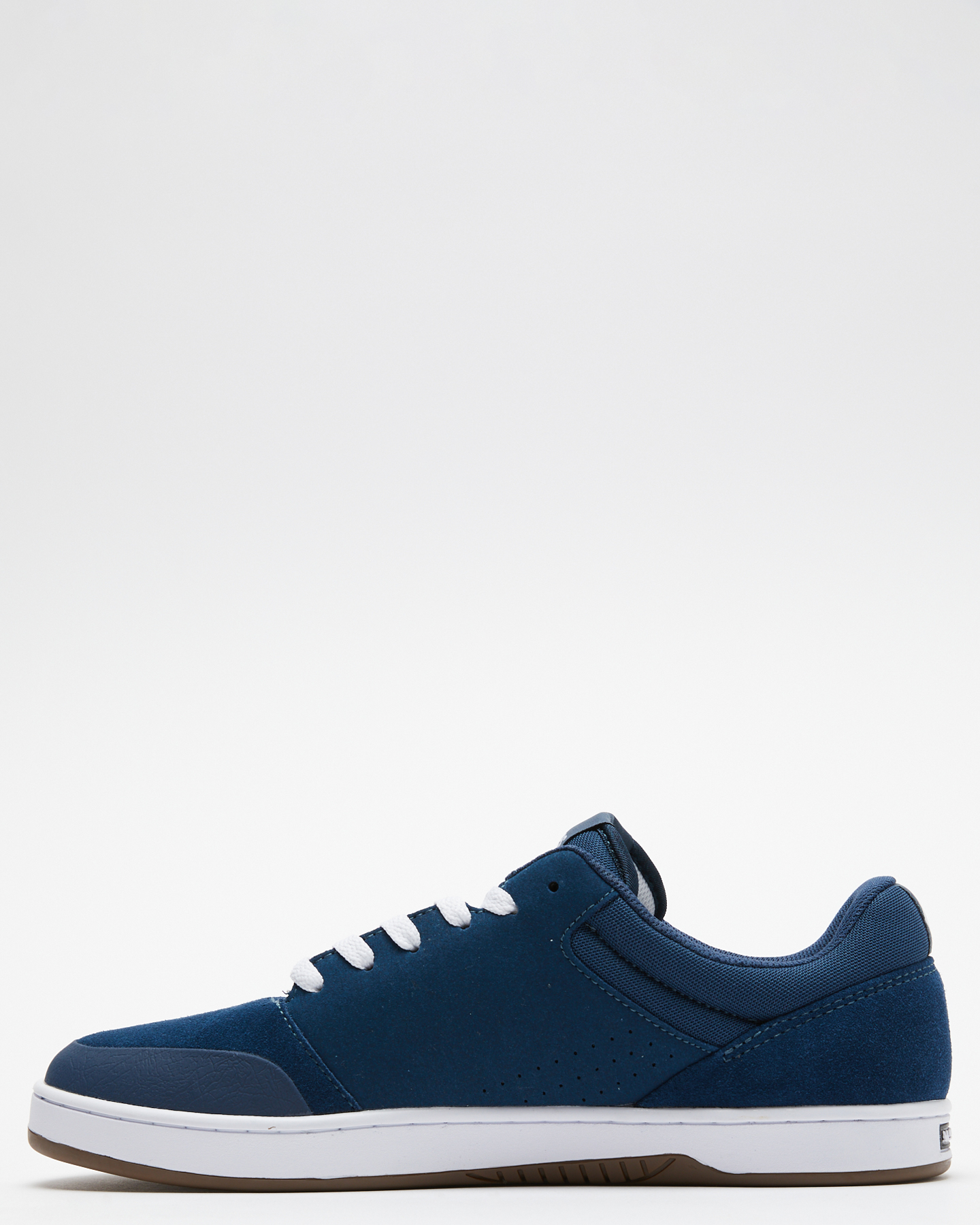 White and hotsell blue etnies