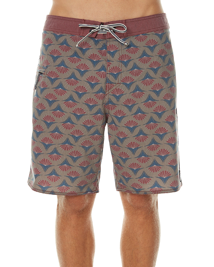 nike shorts tech pack