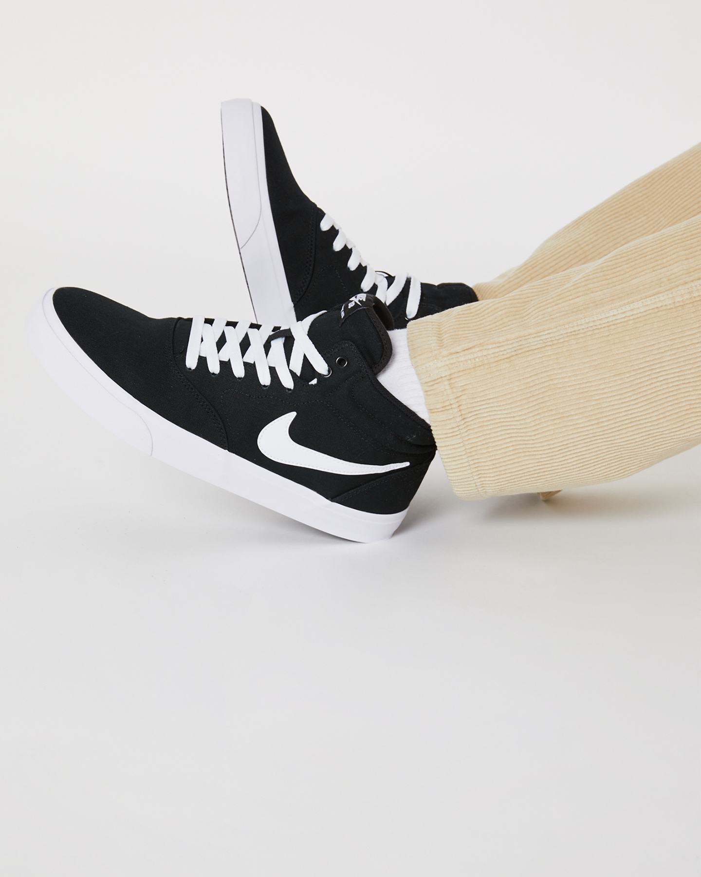 nike charge sb mid