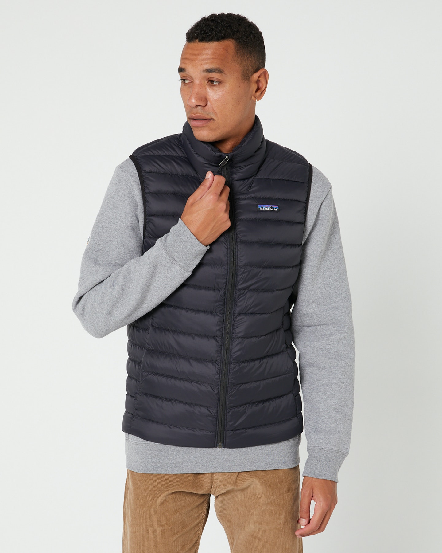 Patagonia men's down sweater cheap vest black