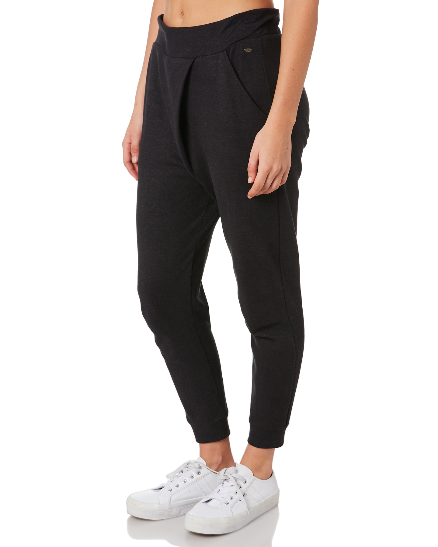outfits with cargo joggers