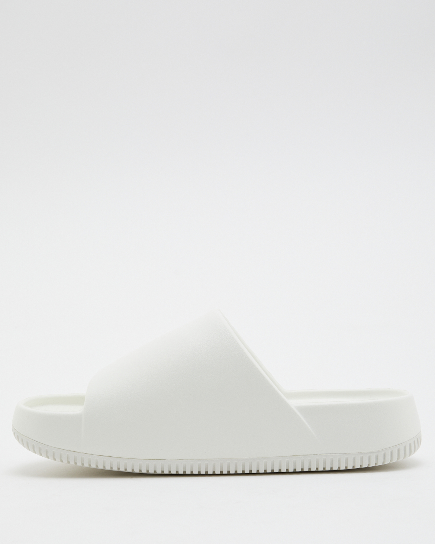 Plain nike slides deals
